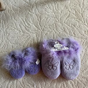 Brand new girls slippers slippers